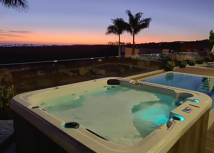 Ananda Vistas Villa *
